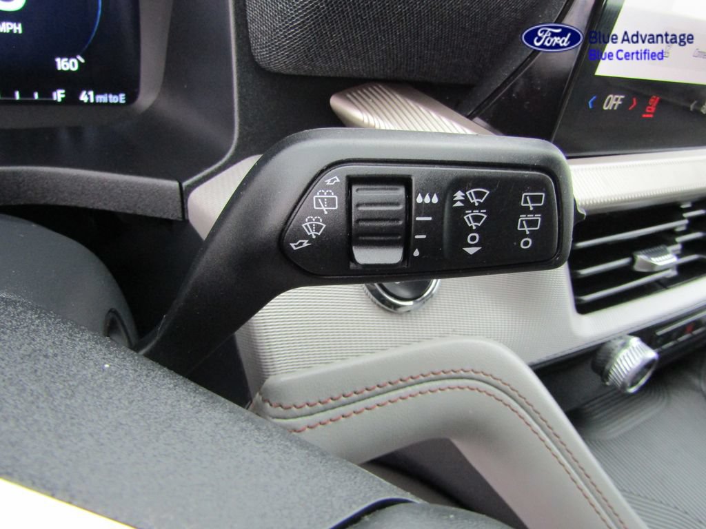 Certified 2025 Ford Explorer Active w/ Active Comfort Package AWD/4WD image 32