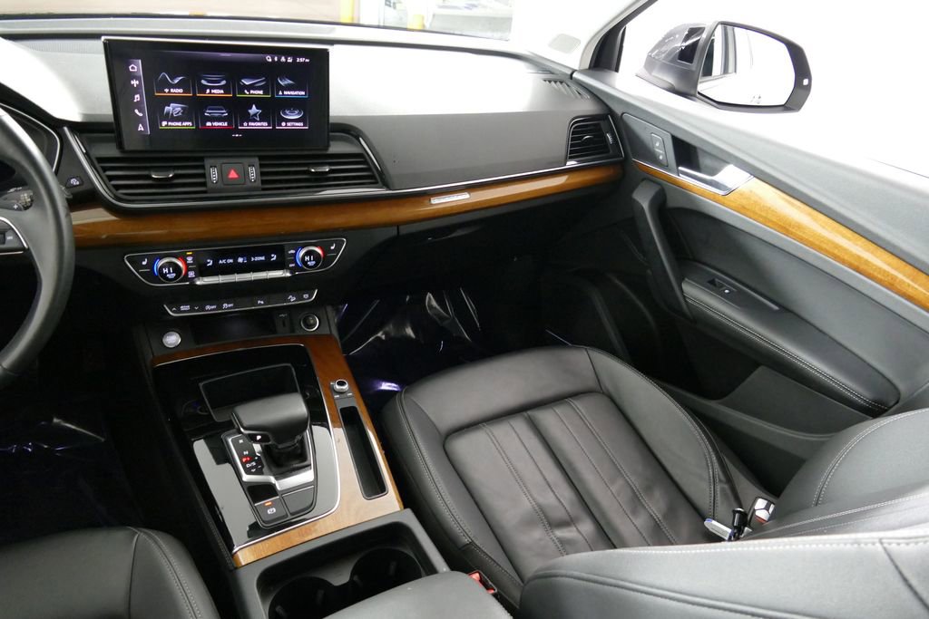 Used 2023 Audi Q5 2.0T Premium Plus w/ Premium Plus Package image 8