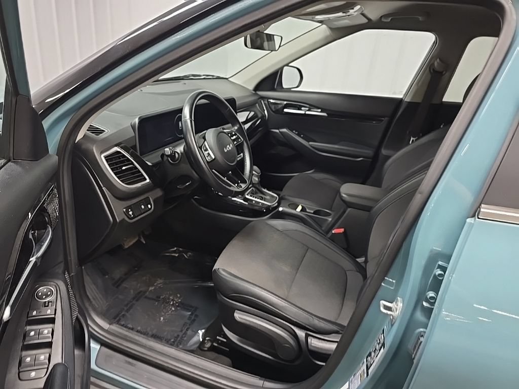 Used 2024 Kia Seltos S AWD/4WD image 28