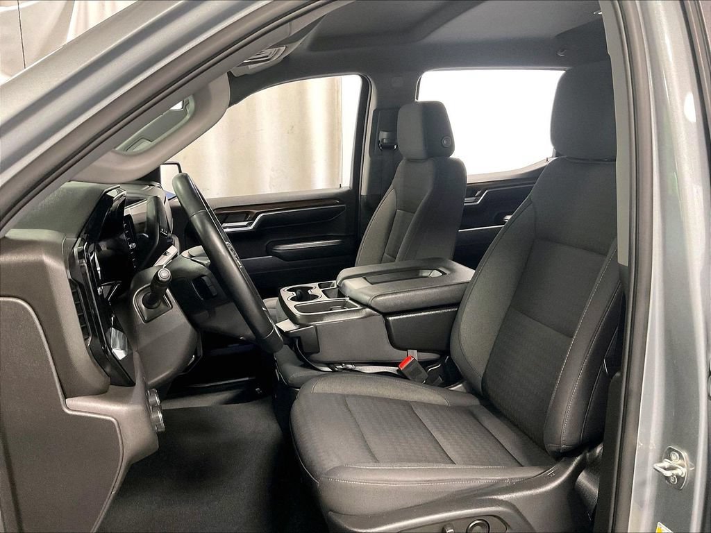 Used 2023 Chevrolet Silverado 1500 LT AWD/4WD image 10