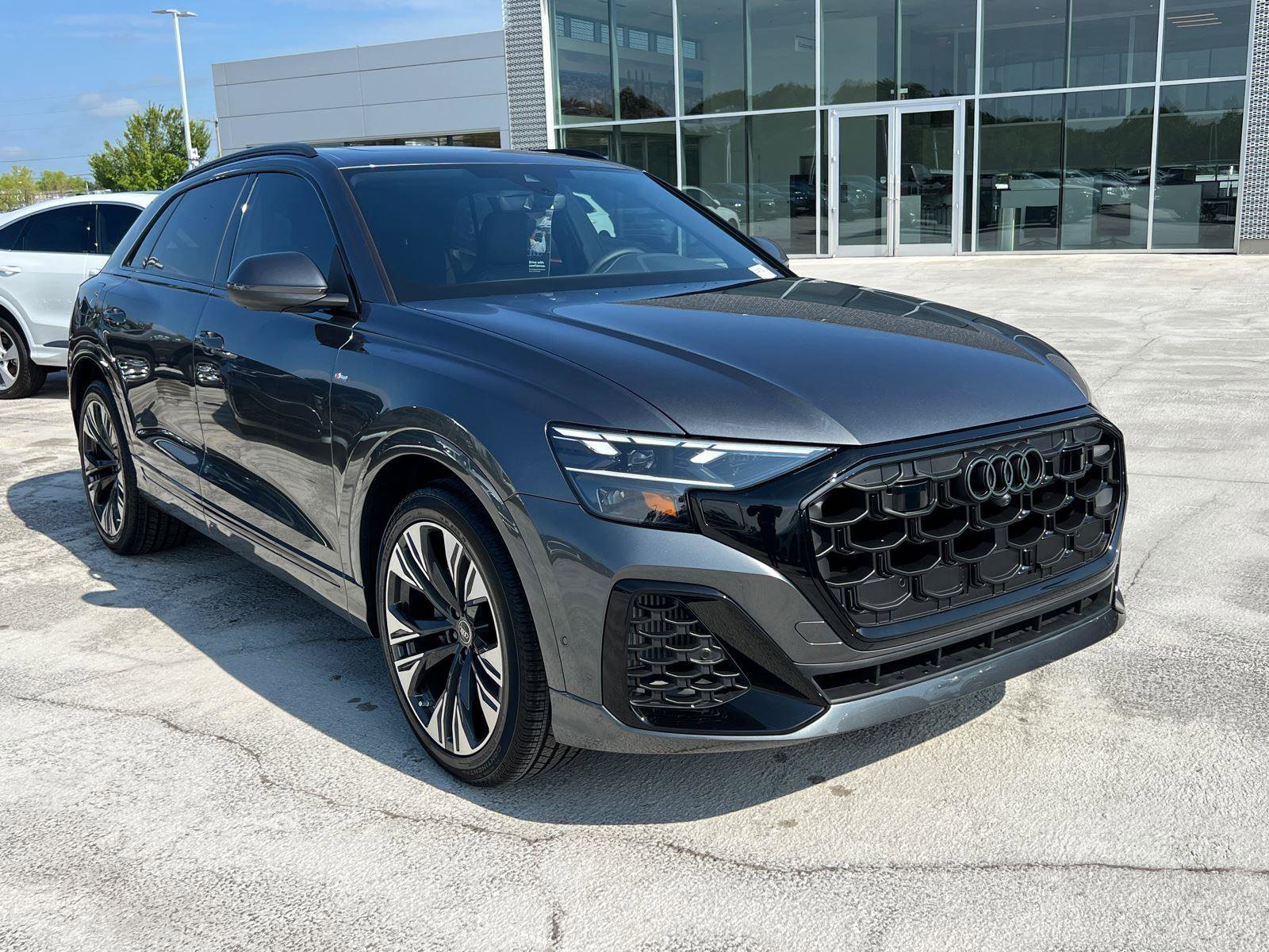 New 2025 Audi Q8 Premium Plus image 3