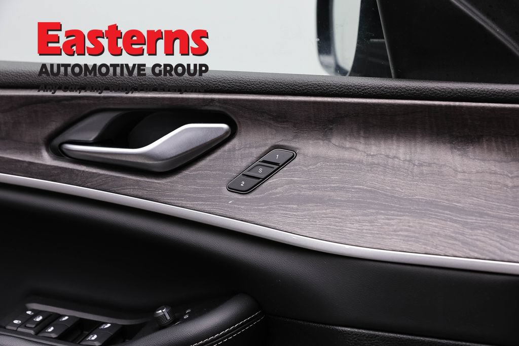 Used 2022 Jeep Grand Cherokee Limited 4xe w/ Luxury Tech Group II AWD/4WD image 22