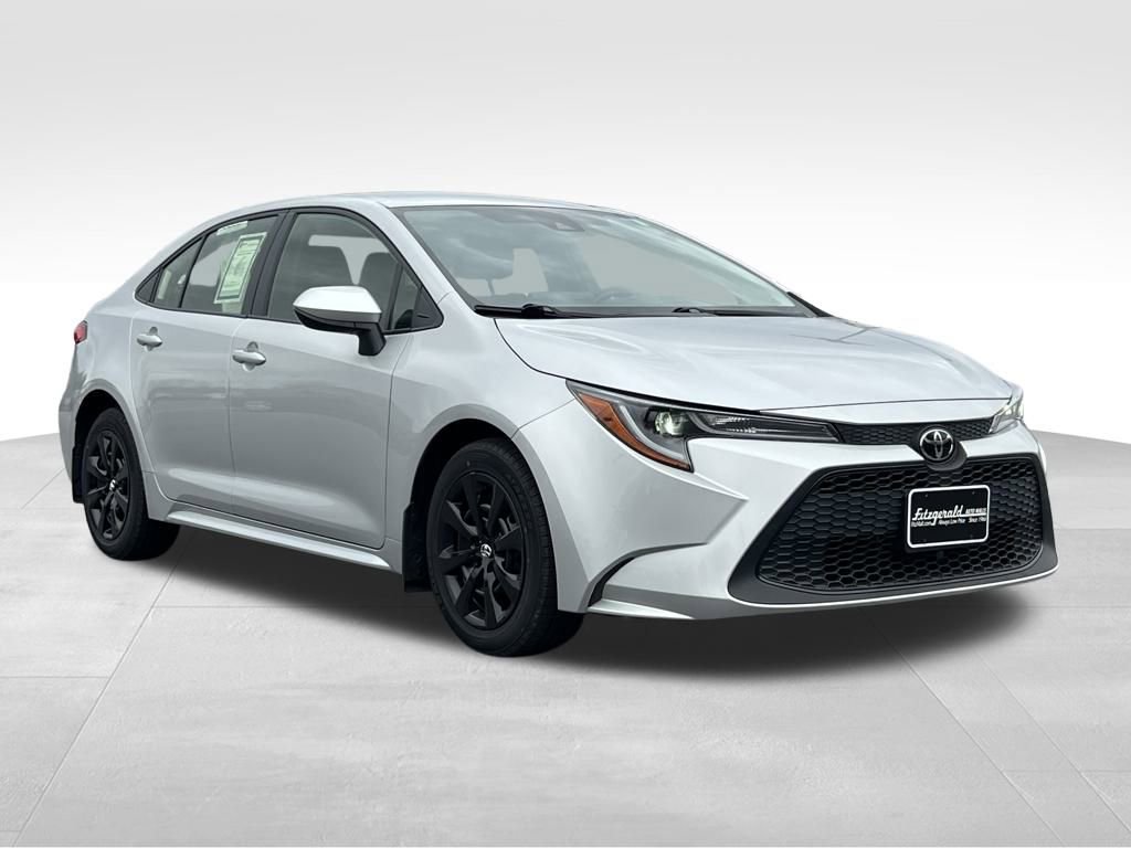 Used 2022 Toyota Corolla LE image 1