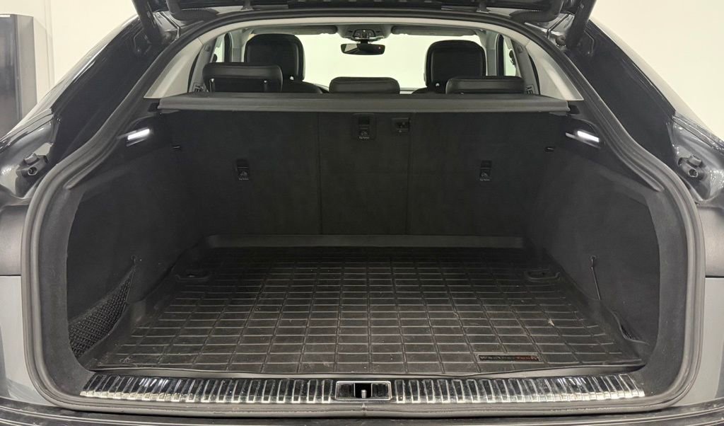 Used 2021 Audi e-tron Prestige AWD/4WD image 26