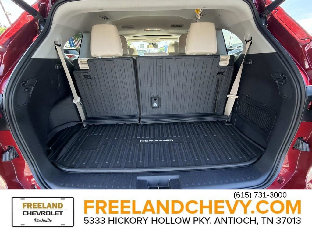 Used 2020 Toyota Highlander XLE FWD image 15