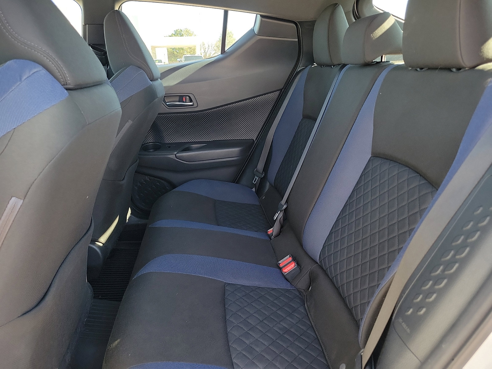 Used 2021 Toyota C-HR XLE image 8