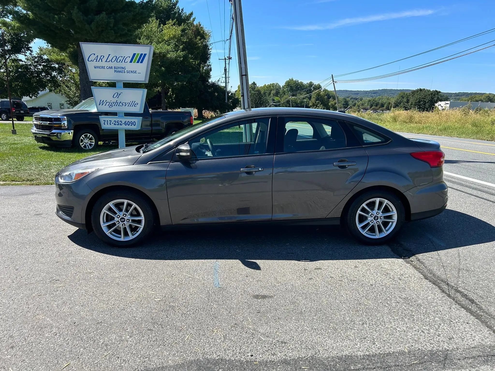 Used 2015 Ford Focus SE FWD image 10