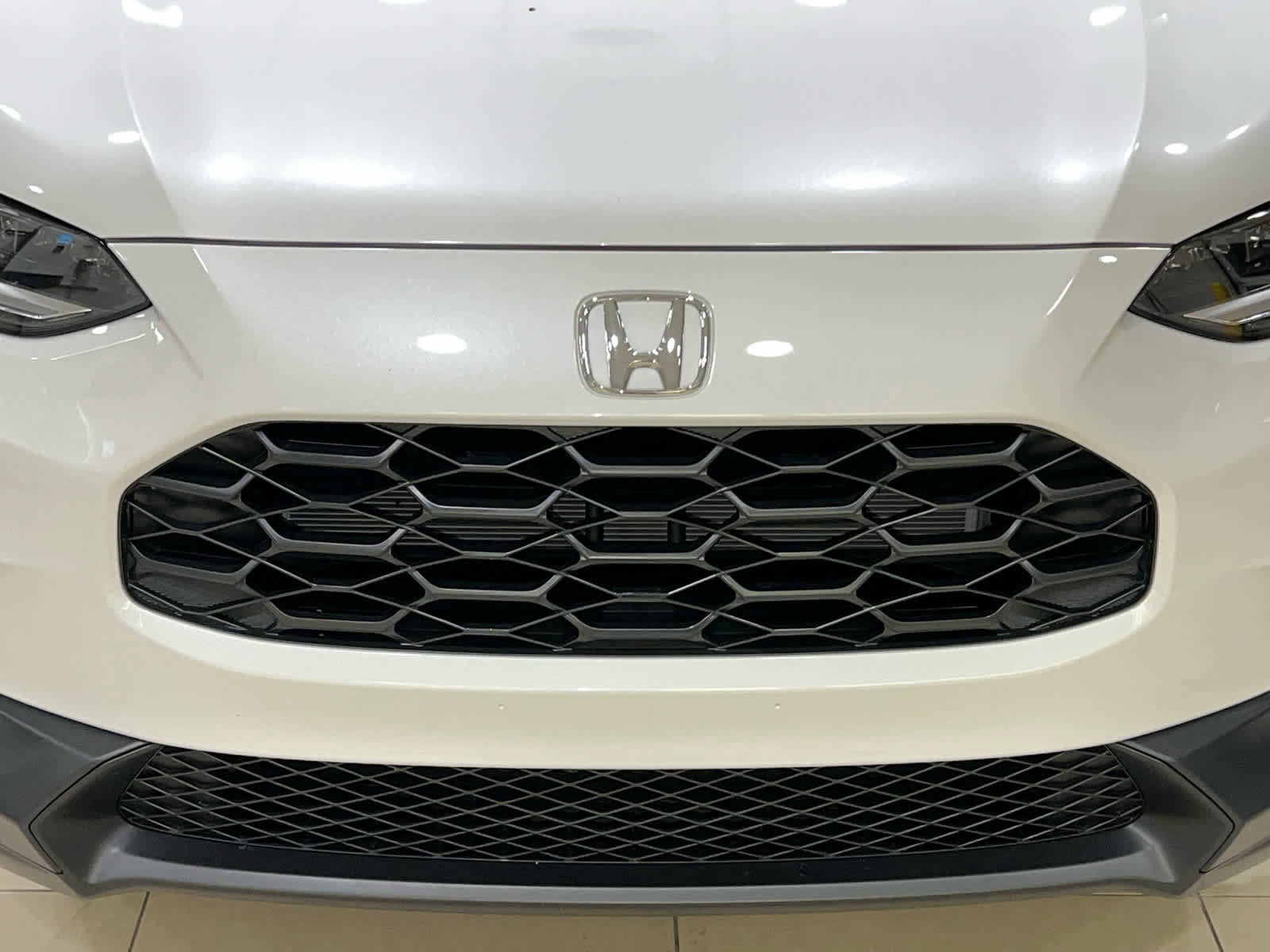 Certified 2023 Honda HR-V LX image 3