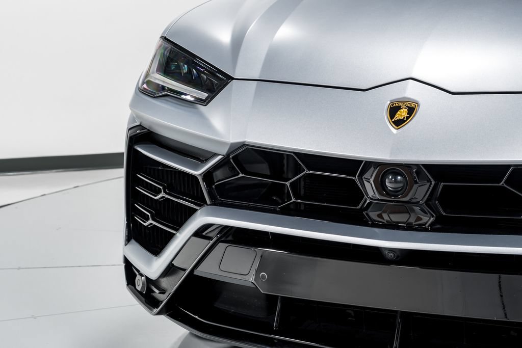 Used 2022 Lamborghini Urus AWD/4WD image 42