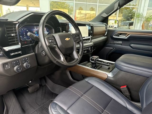 Used 2023 Chevrolet Silverado 1500 High Country w/ Technology Package image 28