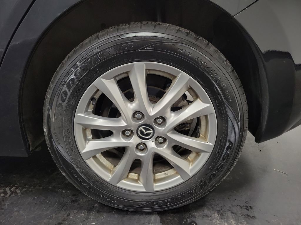 Used 2014 MAZDA MAZDA3 i Touring w/ Technology Package image 11