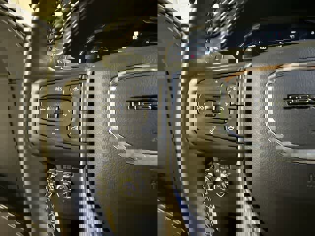 Used 2023 GMC Sierra 1500 Denali Ultimate image 9