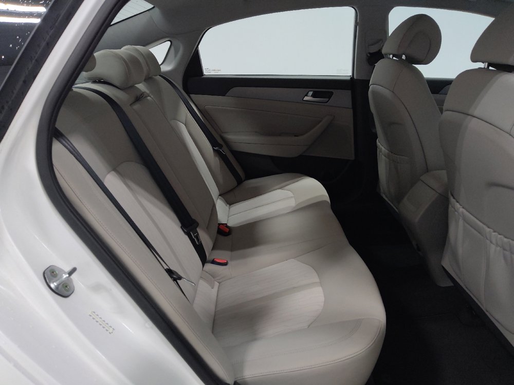 Used 2016 Hyundai Sonata SE image 19