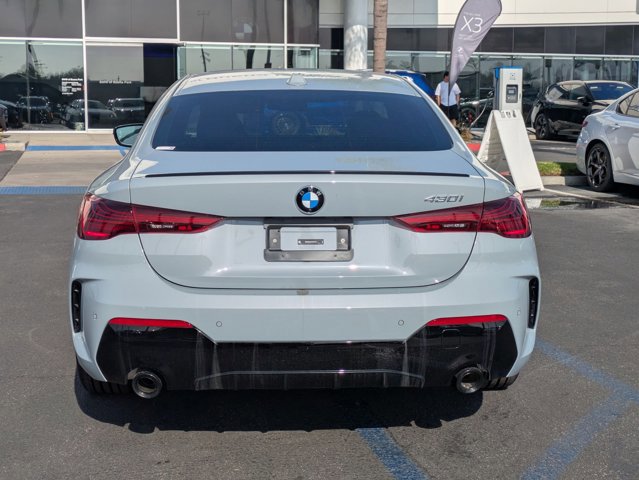 Used 2026 BMW 430i Coupe w/ M Sport Package RWD image 8