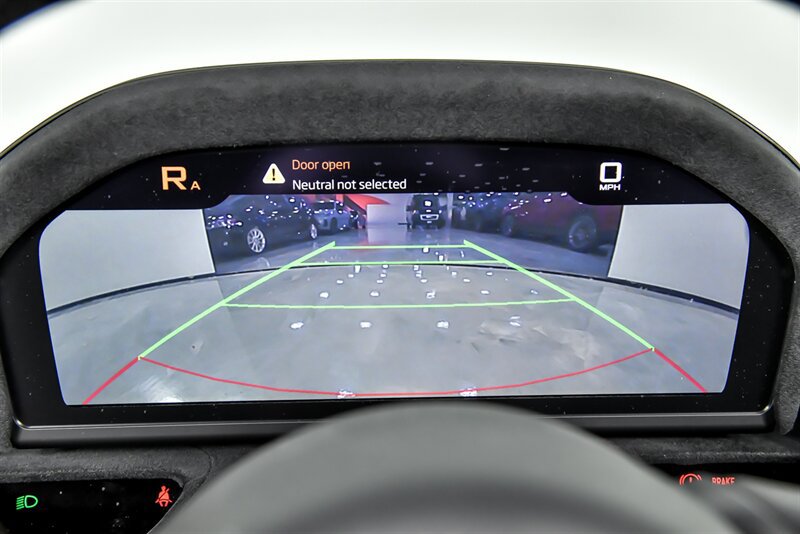 Used 2020 McLaren 720S Spider RWD image 33
