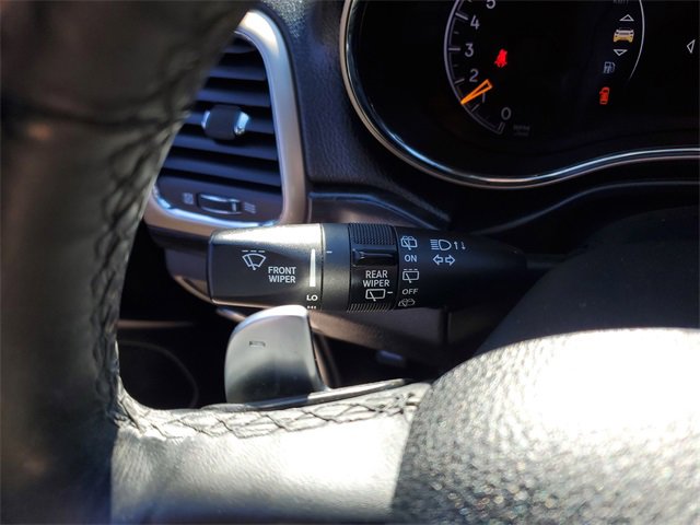 Used 2014 Jeep Grand Cherokee Laredo w/ Security & Convenience Group image 13