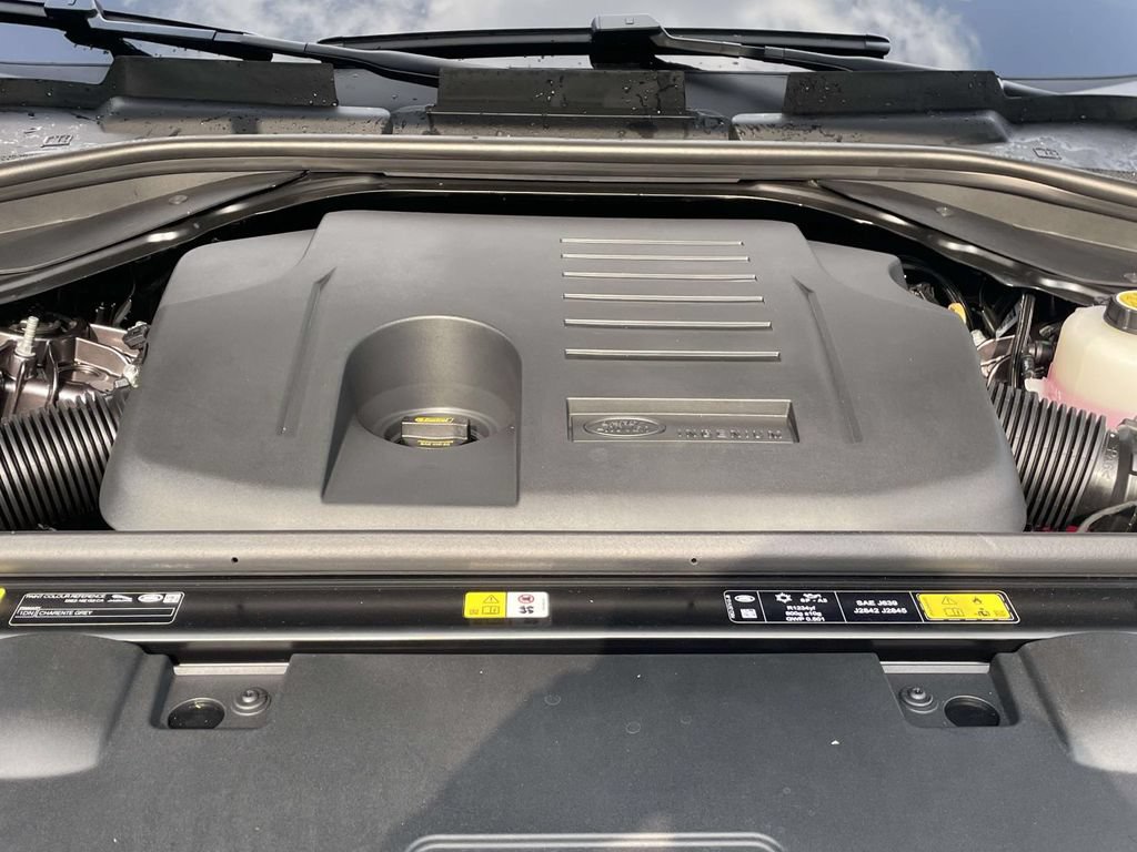 New 2026 Land Rover Range Rover Sport Dynamic SE AWD/4WD image 13