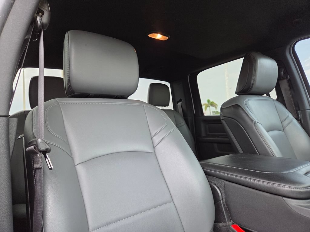 Used 2022 RAM 2500 Tradesman w/ Chrome Appearance Group AWD/4WD image 15