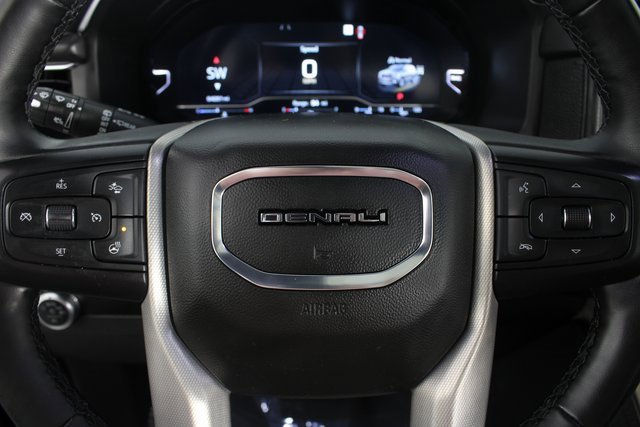 Used 2023 GMC Yukon Denali image 15