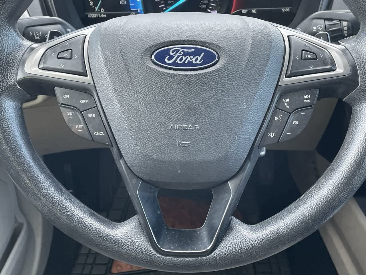 Used 2018 Ford Fusion SE FWD image 10