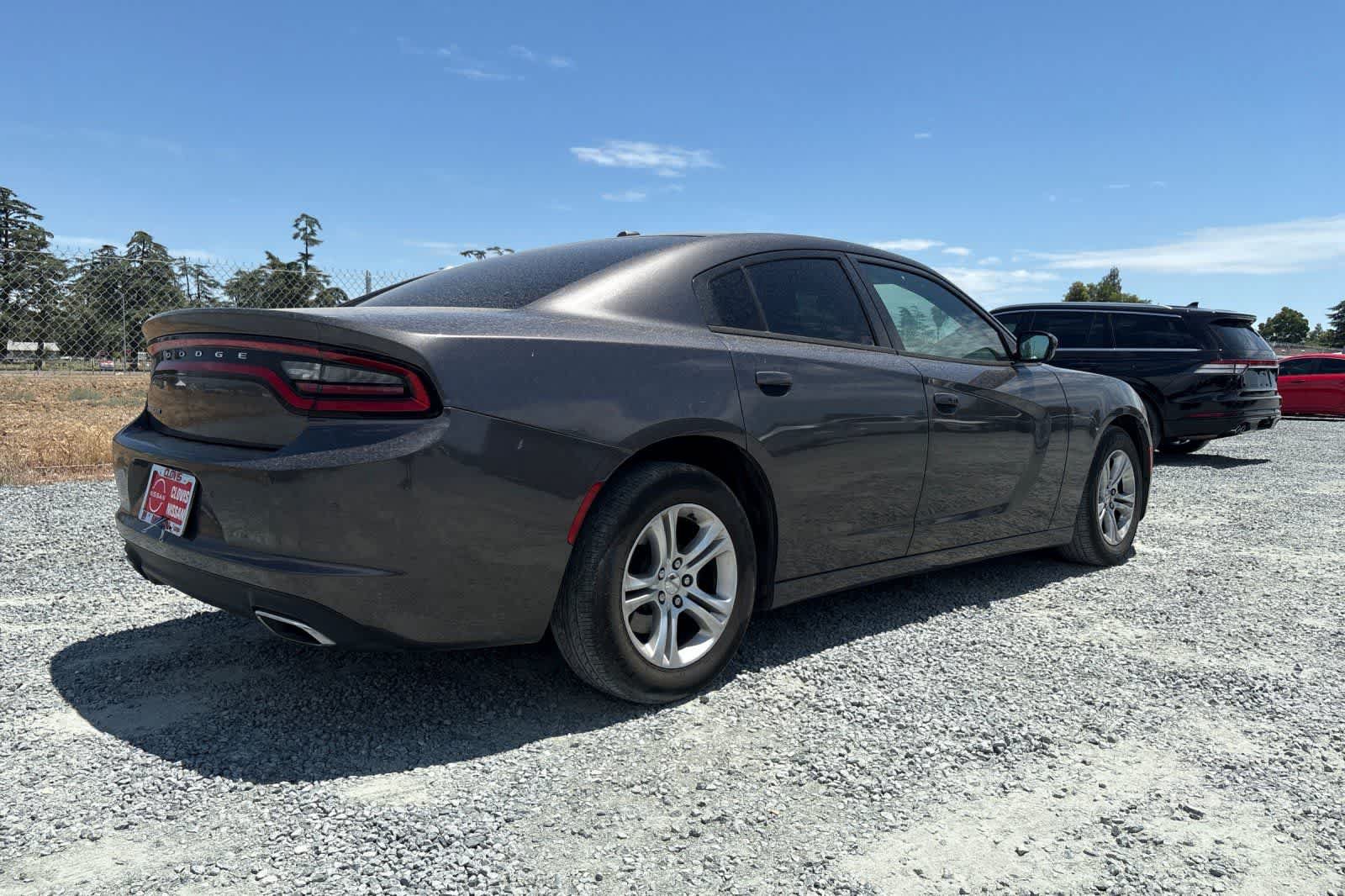 Used 2015 Dodge Charger SE w/ Popular Equipment Group RWD image 3