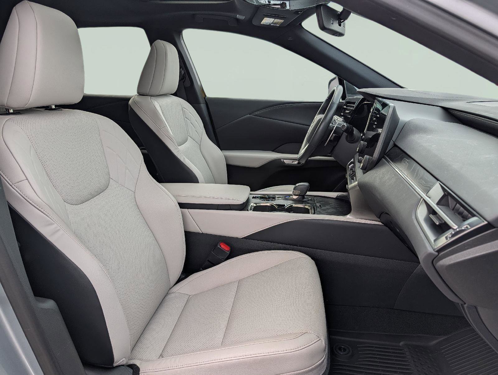 Used 2023 Lexus RX 350 Premium w/ Accessory Package (K3) image 23