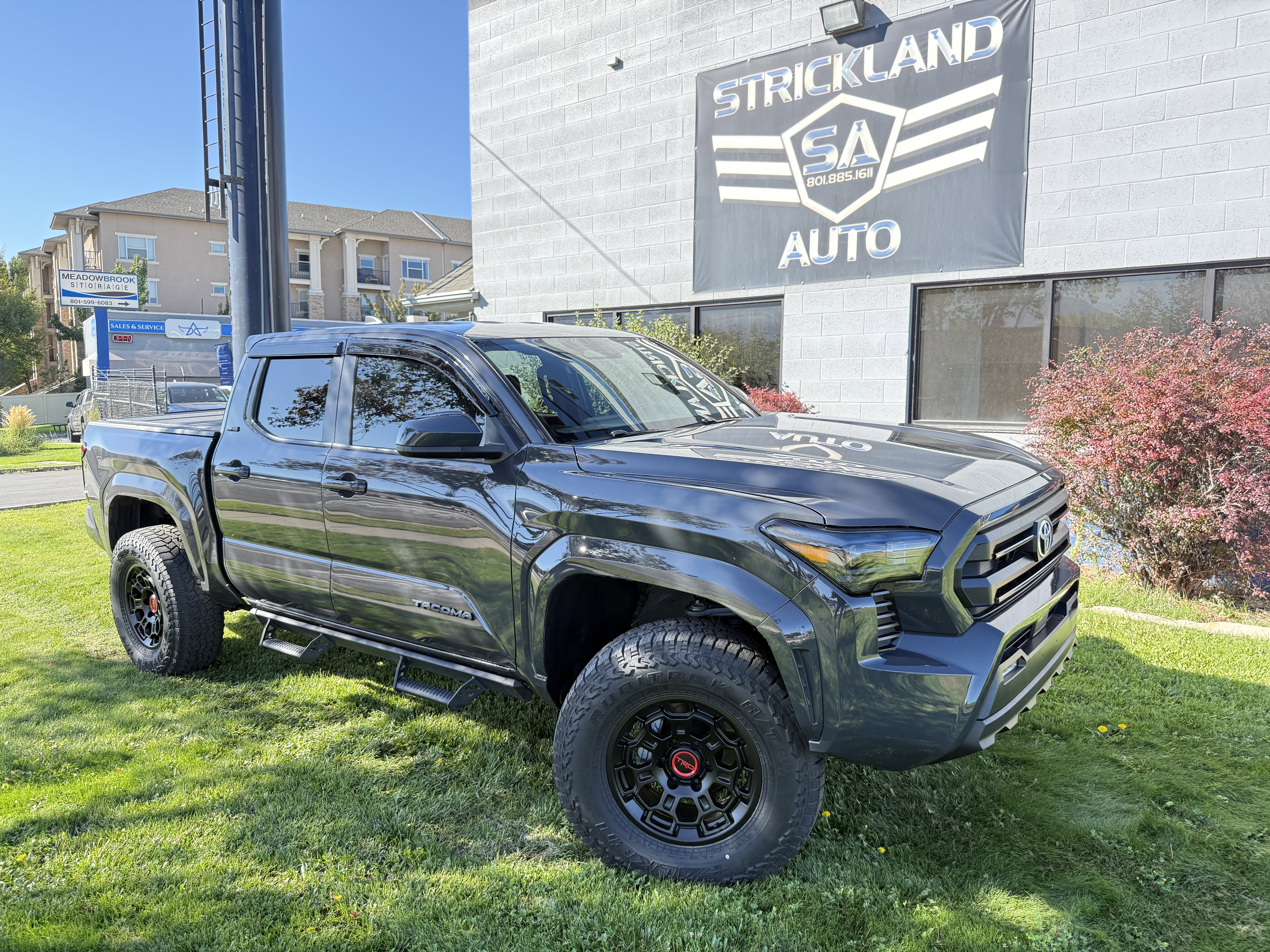 Used 2024 Toyota Tacoma SR5 image 1