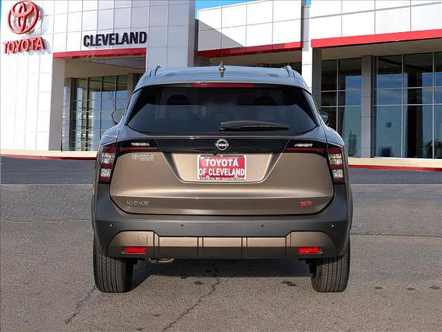 Used 2025 Nissan Kicks SR image 6