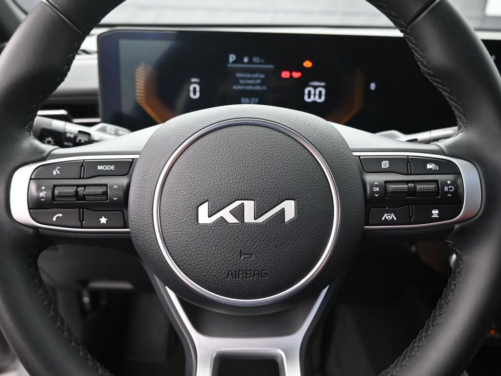 Used 2025 Kia K5 GT-Line w/ GT-Line Premium Package image 17
