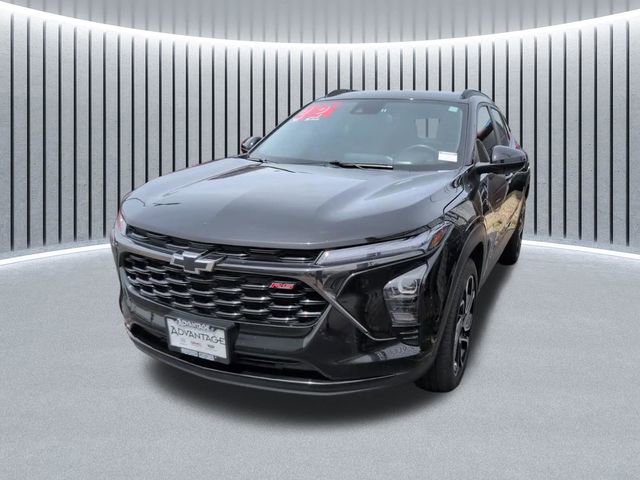 Used 2024 Chevrolet Trax RS w/ Driver Confidence Package FWD image 11