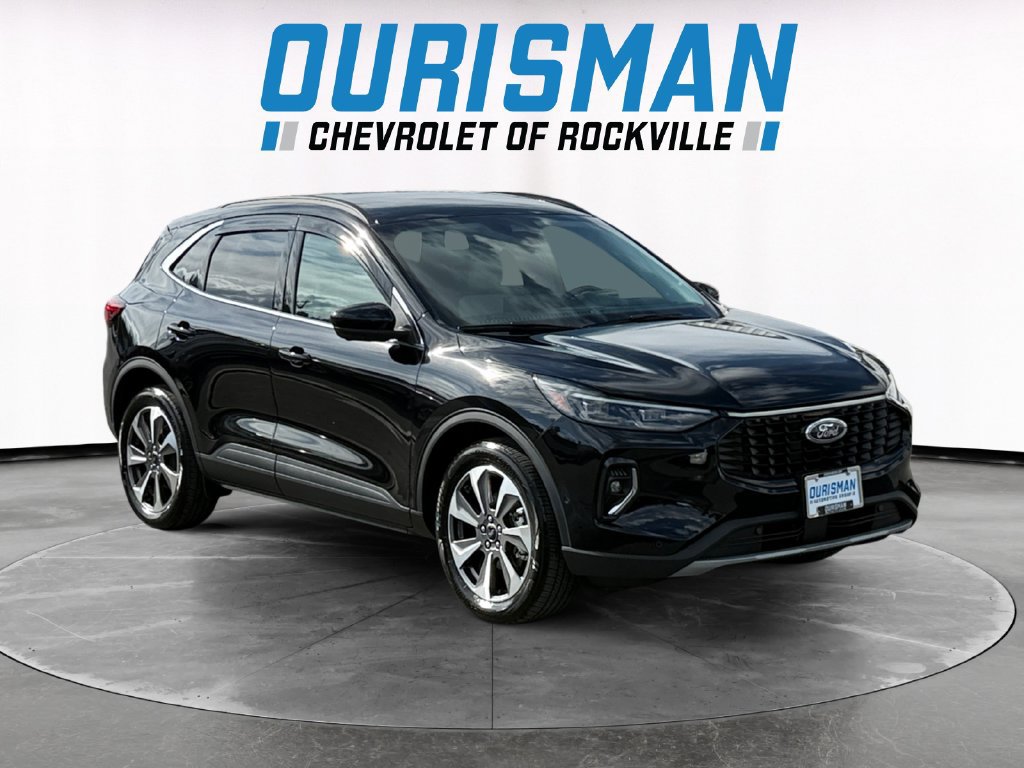 Used 2023 Ford Escape Platinum w/ Premium Technology Package AWD/4WD image 1