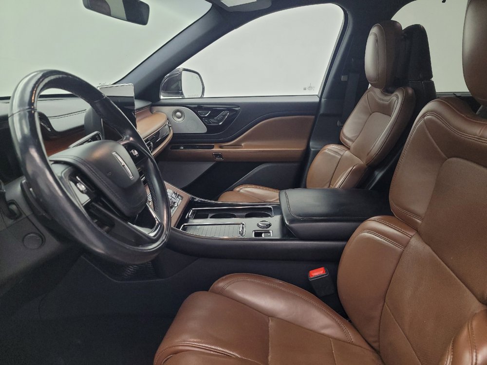 Used 2020 Lincoln Aviator Reserve w/ Equipment Group 201A RWD image 17