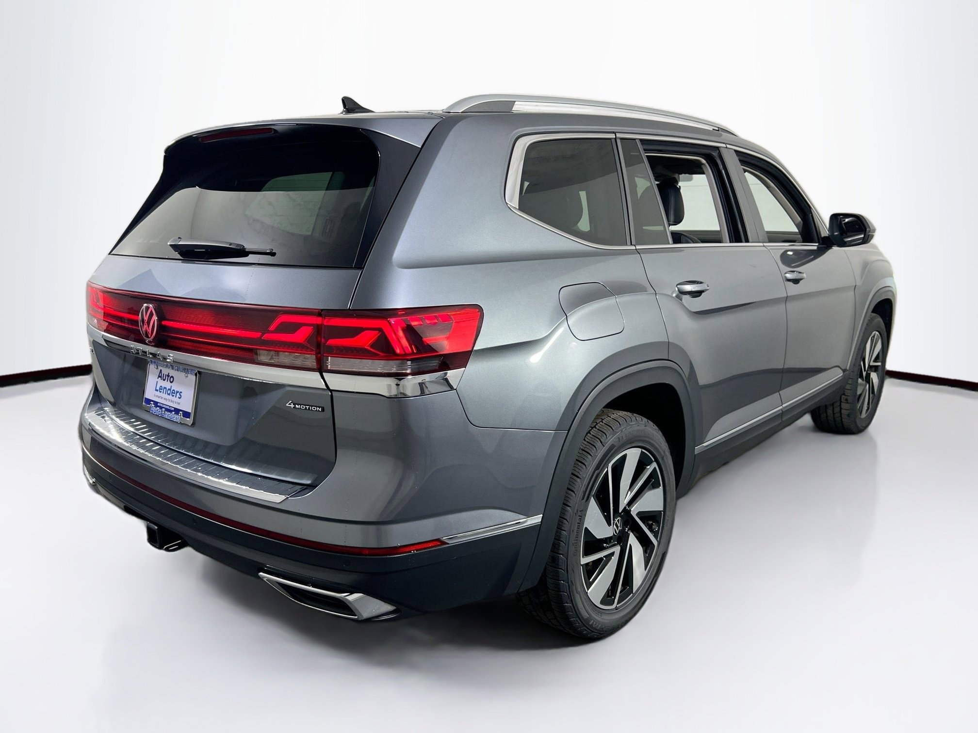 Used 2024 Volkswagen Atlas SEL image 5
