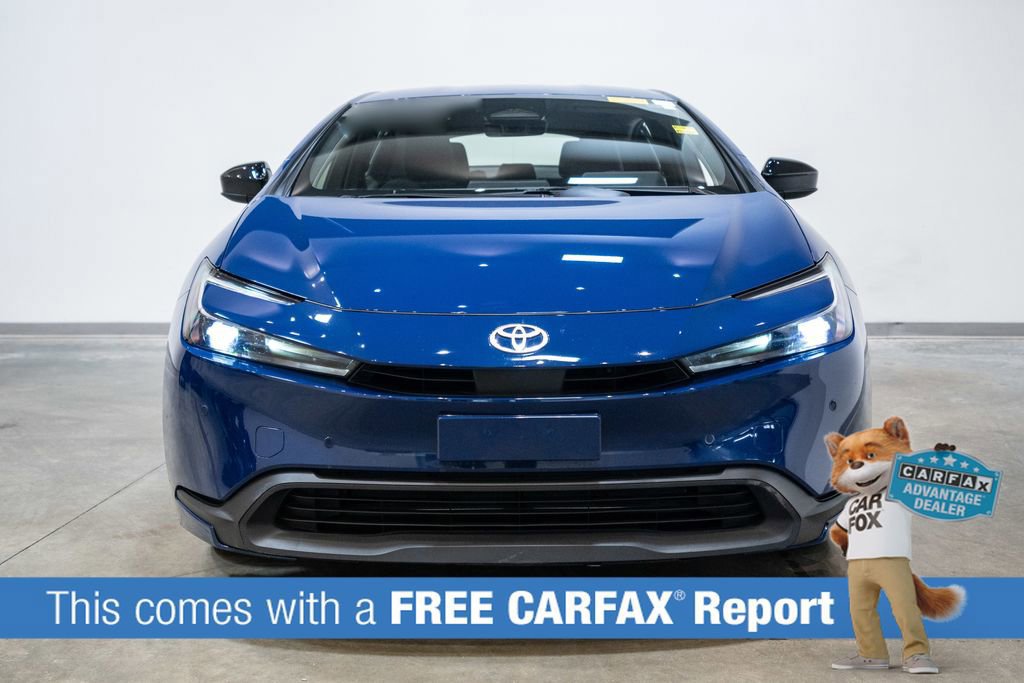 Used 2025 Toyota Prius LE image 2