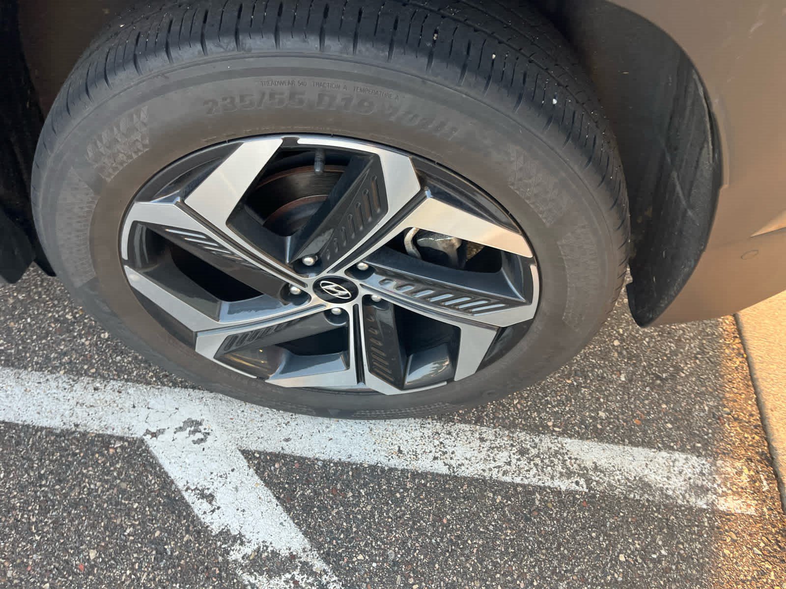 Used 2022 Hyundai Tucson Limited w/ Cargo Package FWD image 4