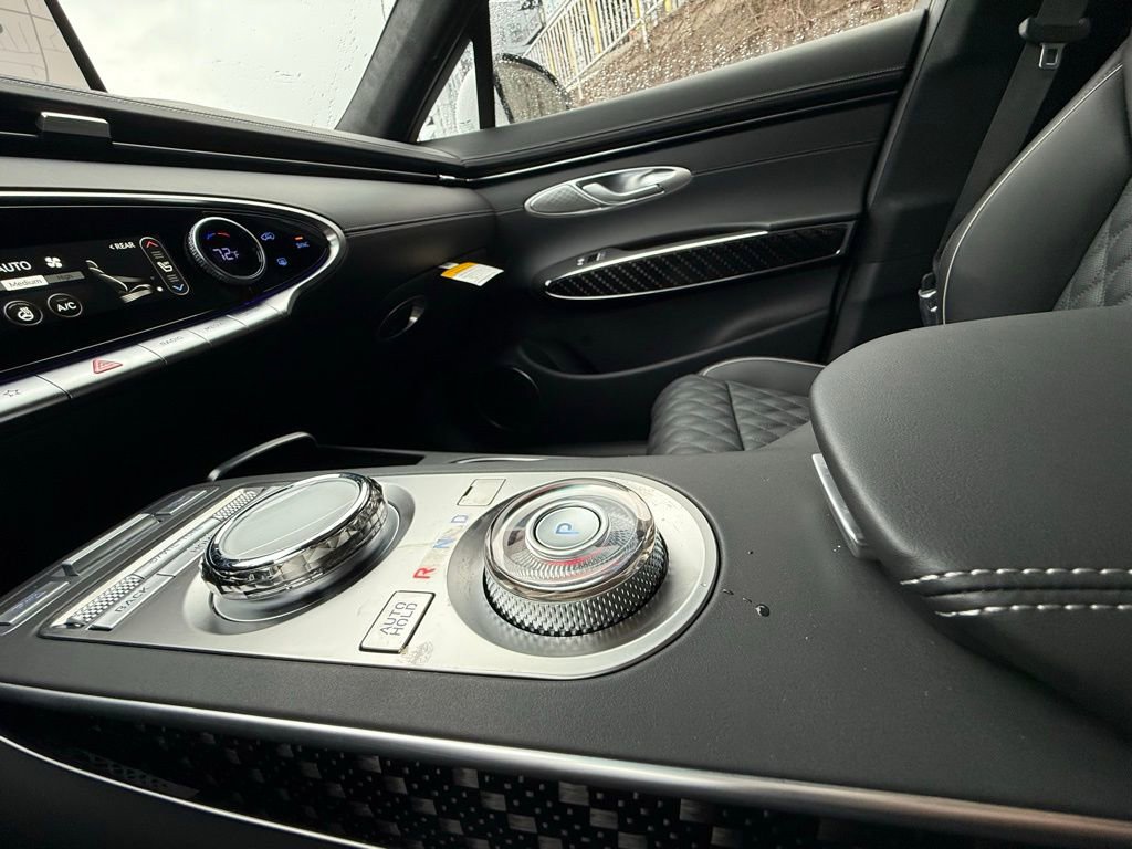 Used 2025 Genesis GV70 3.5T Sport w/ Sport Prestige Package image 24