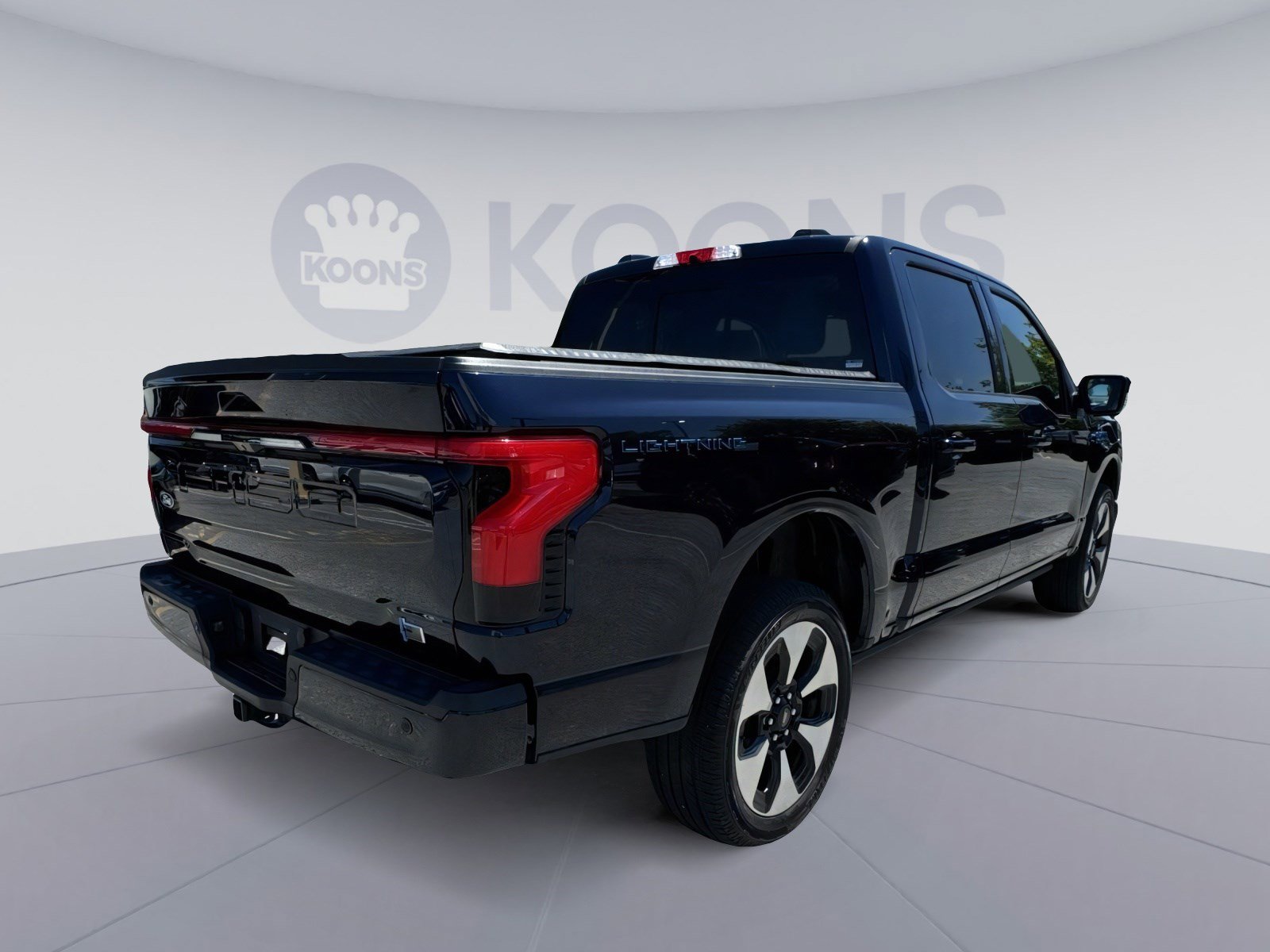Used 2025 Ford F150 Lightning Platinum AWD/4WD image 7