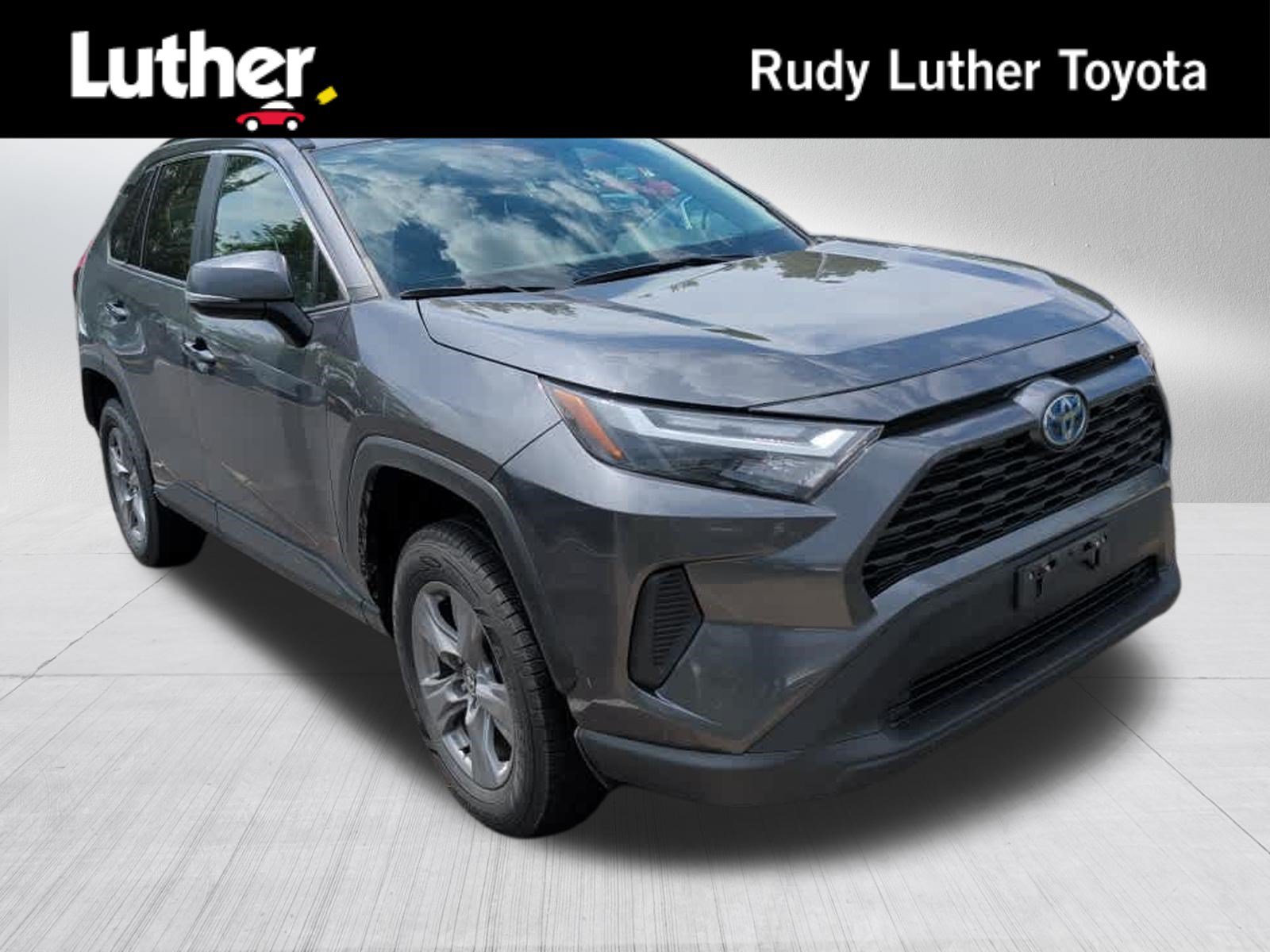 Used 2022 Toyota RAV4 XLE w/ Convenience Package