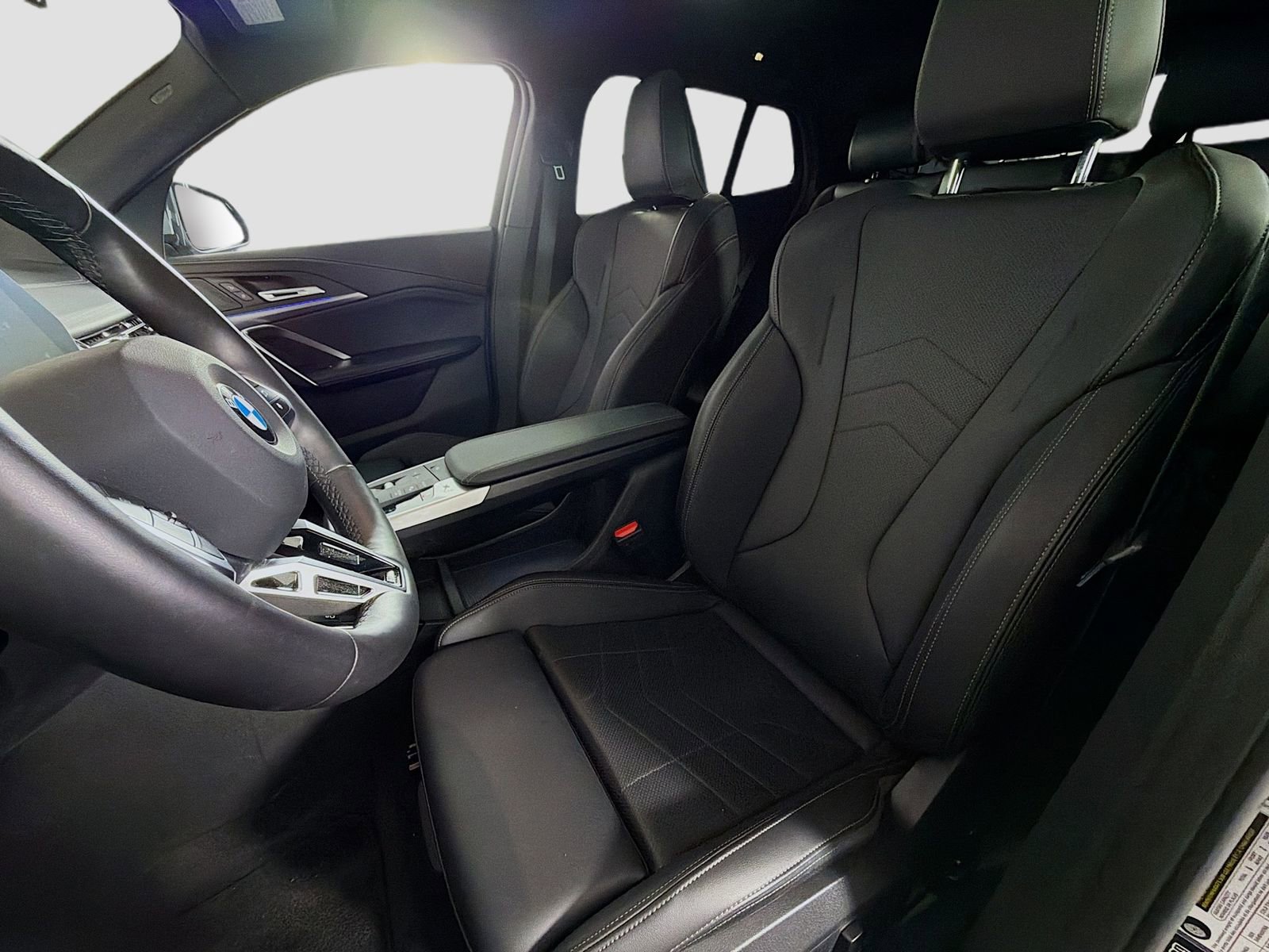 Used 2025 BMW X2 xDrive28i w/ M Sport Package image 12