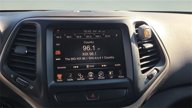 Used 2017 Jeep Cherokee Latitude image 10