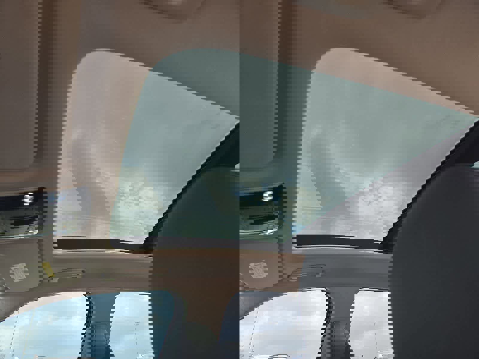 Certified 2023 Kia Sorento EX w/ Panoramic Sunroof Package image 17