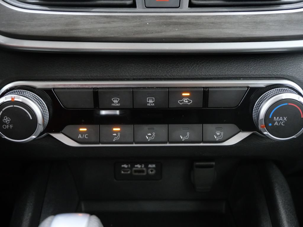 Used 2025 Nissan Altima 2.5 SV FWD image 19