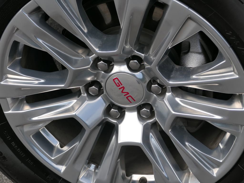 Used 2025 GMC Yukon XL Denali AWD/4WD image 12