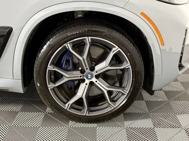 Used 2024 BMW X5 xDrive50e w/ Executive Package AWD/4WD image 11