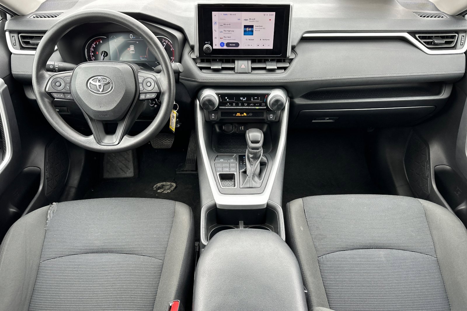 Used 2024 Toyota RAV4 LE image 13