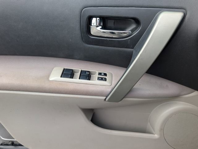 Used 2013 Nissan Rogue S w/ Special Edition Pkg FWD image 27