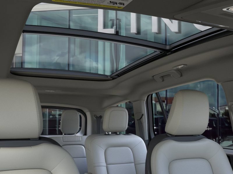 New 2026 Lincoln Aviator AWD image 22