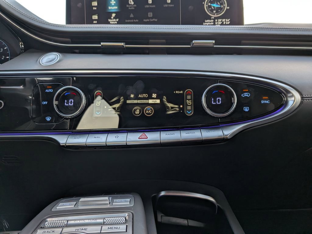 Used 2025 Genesis GV70 3.5T Sport w/ Sport Prestige Package image 23