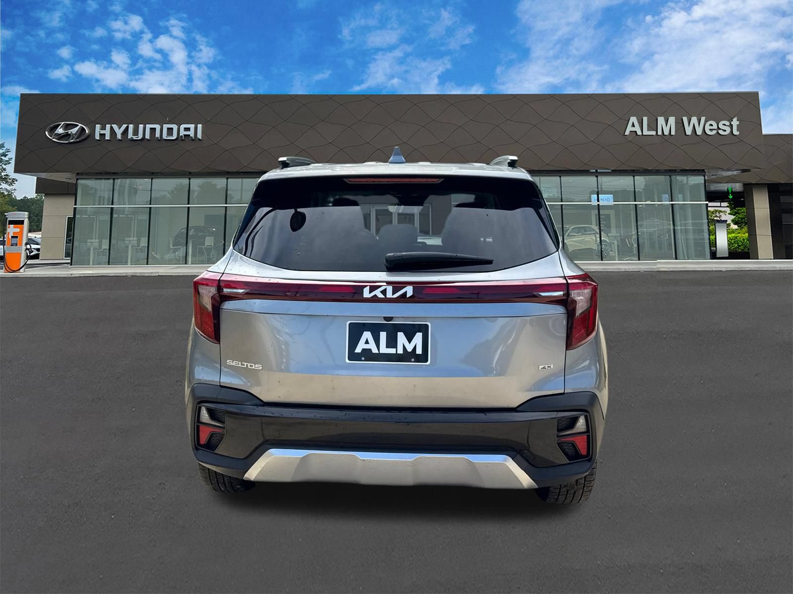 Used 2024 Kia Seltos EX AWD/4WD image 6
