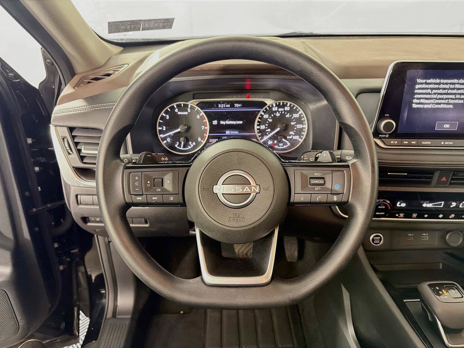 Used 2023 Nissan Rogue SV AWD/4WD image 3